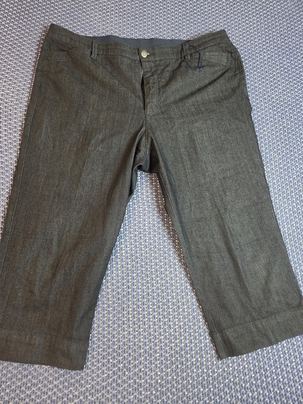 Bandolino Dark Blue Jeans Capris with Flat Front #0436